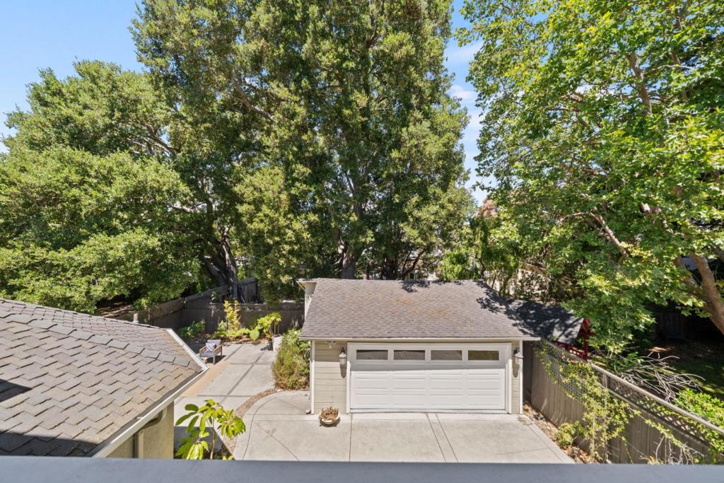 main property photo 76