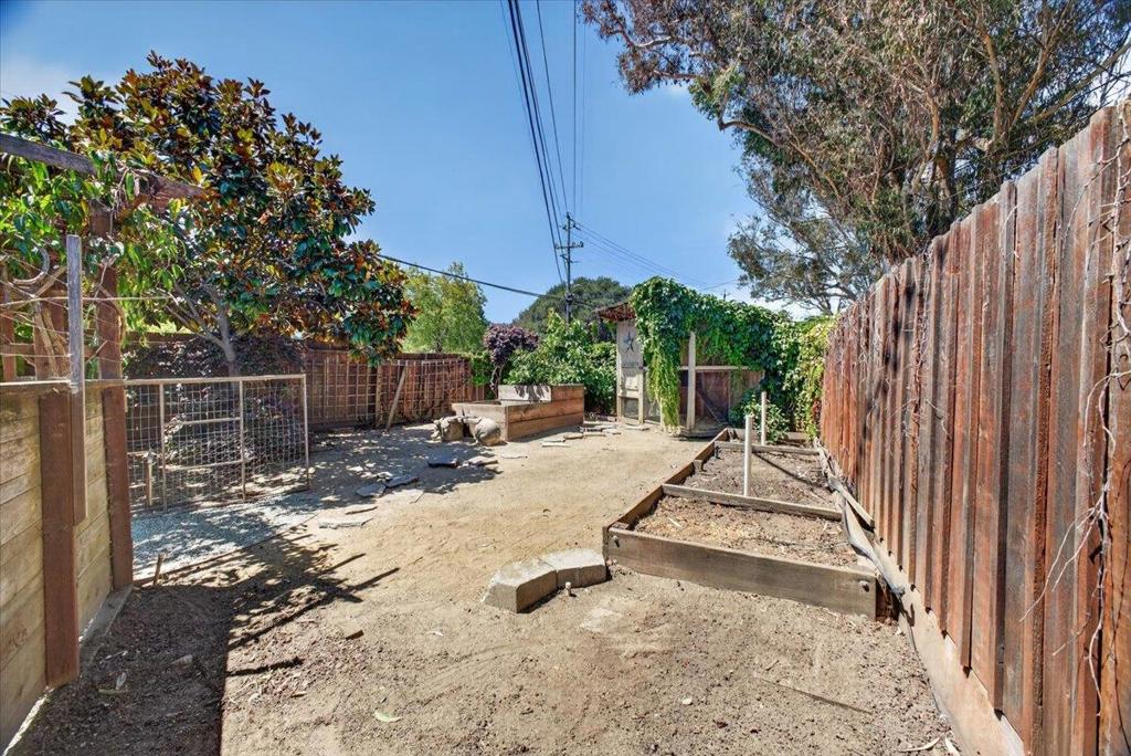 main property photo 51