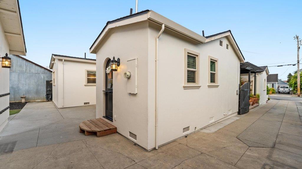 main property photo 49