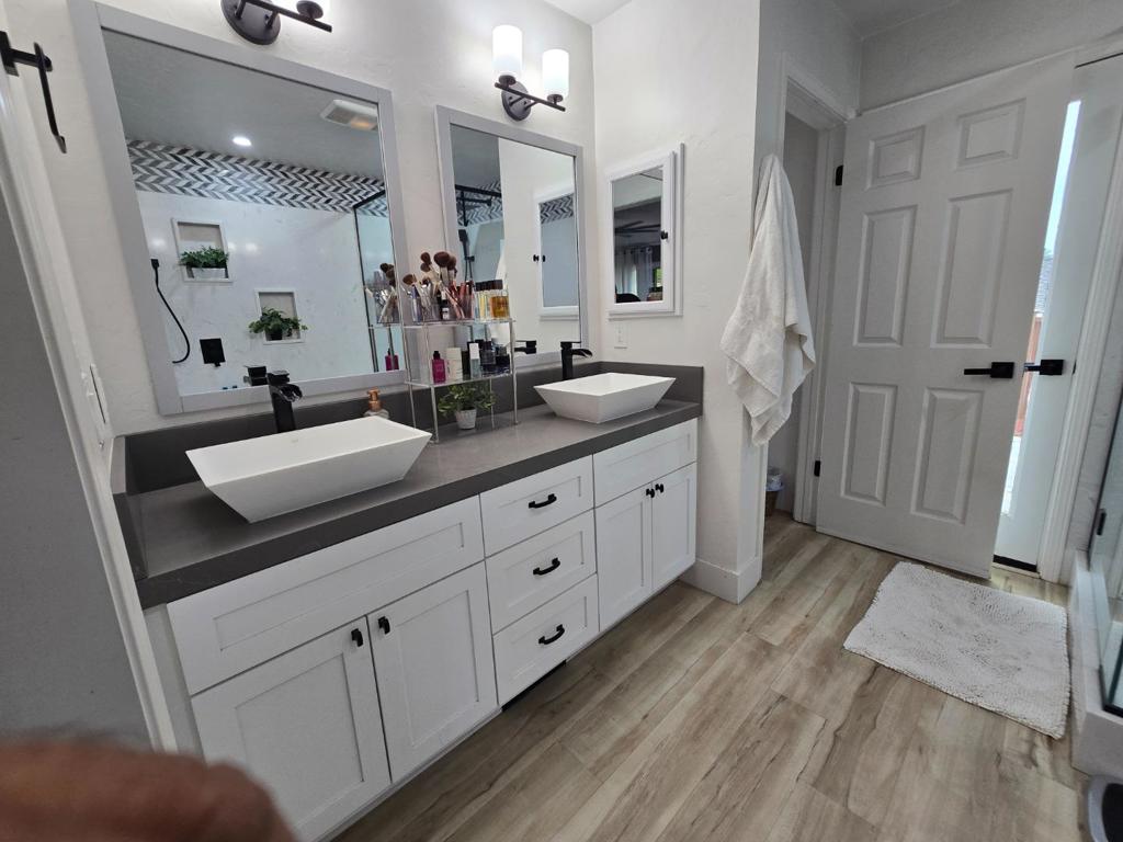 main property photo 78