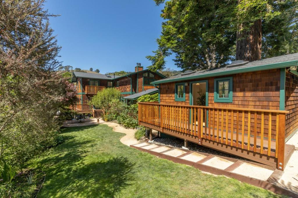 main property photo 40