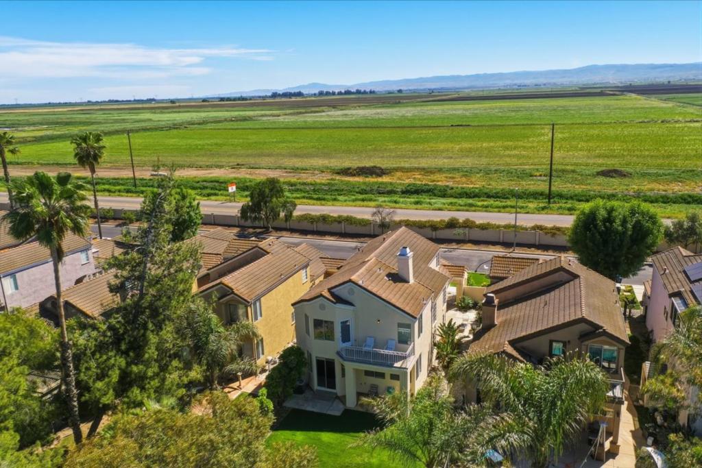 main property photo 58