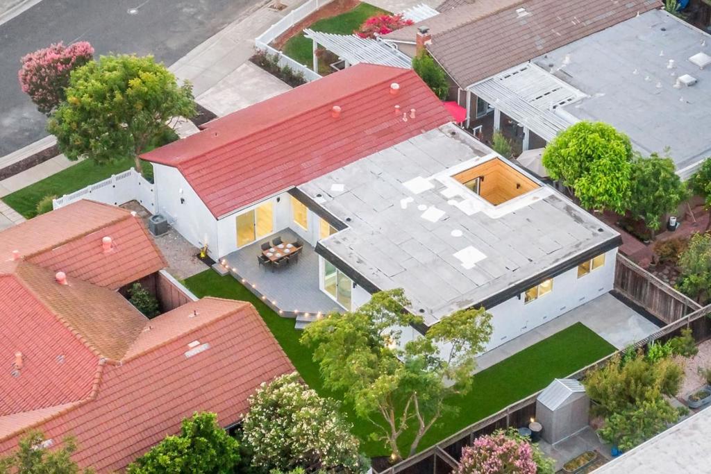 main property photo 79