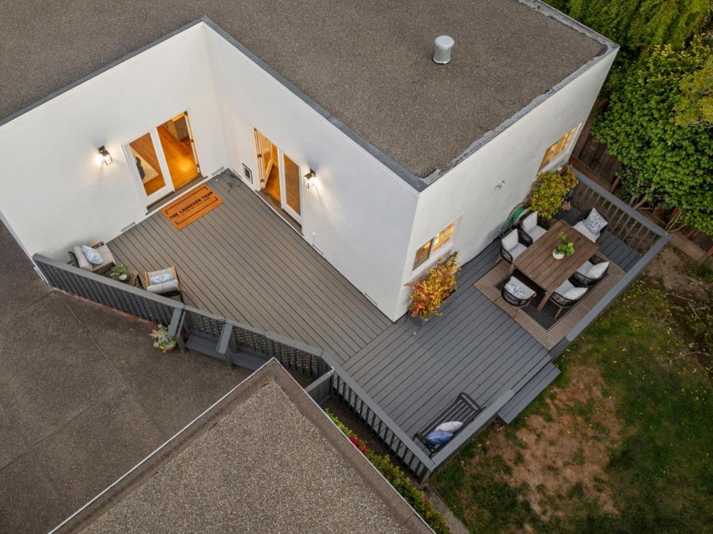 main property photo 79