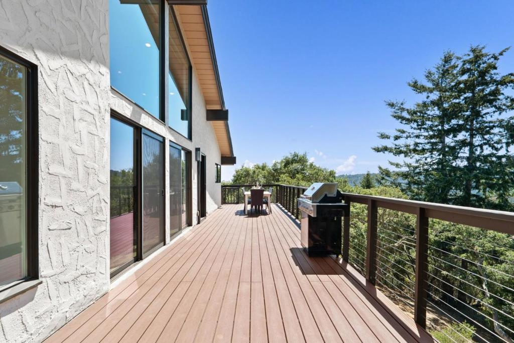 main property photo 90