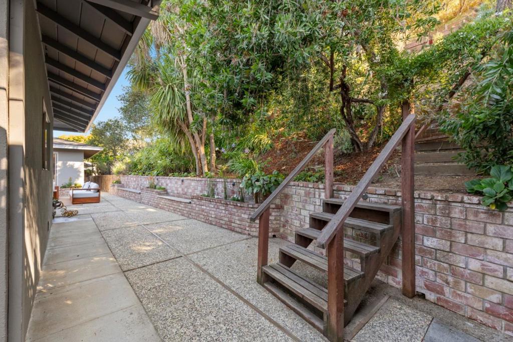 main property photo 68