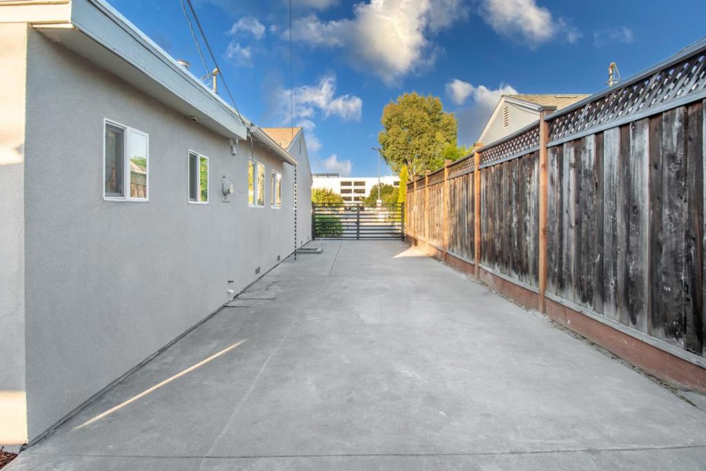 main property photo 66