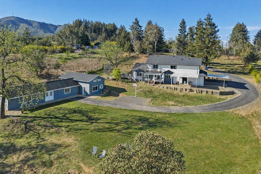 main property photo 2