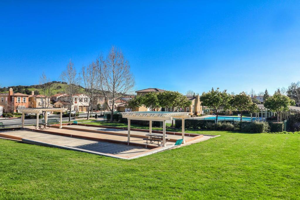main property photo 75