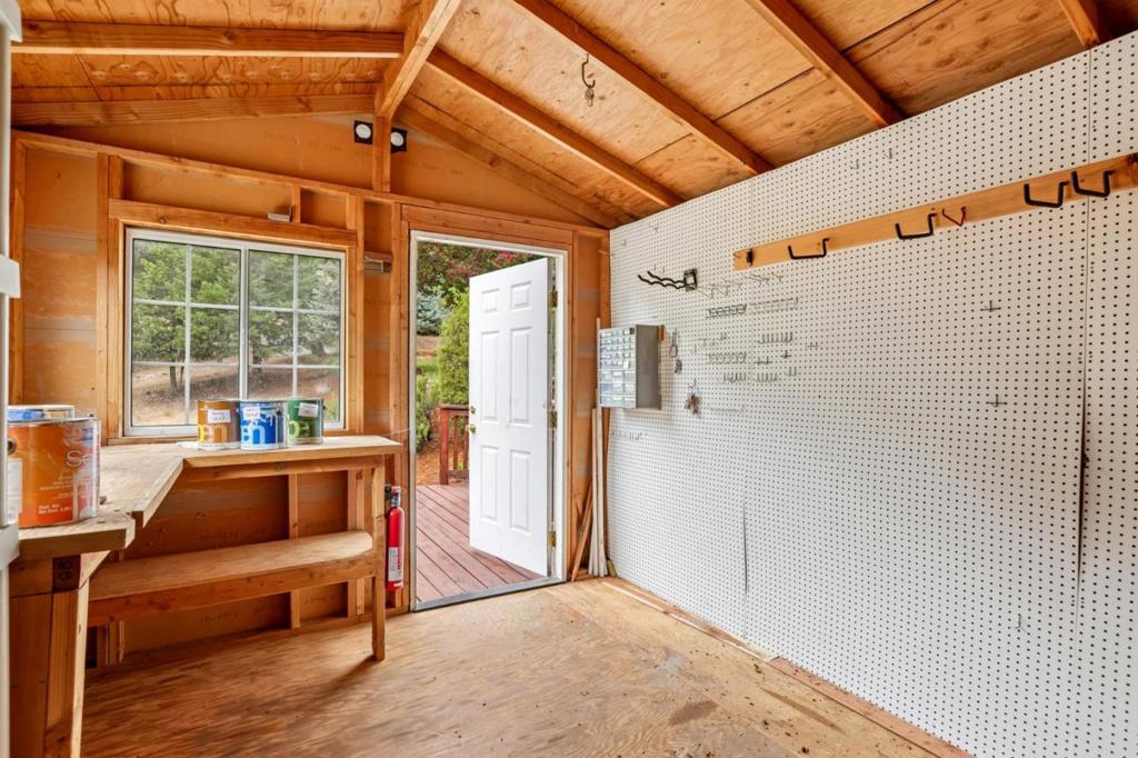 main property photo 59