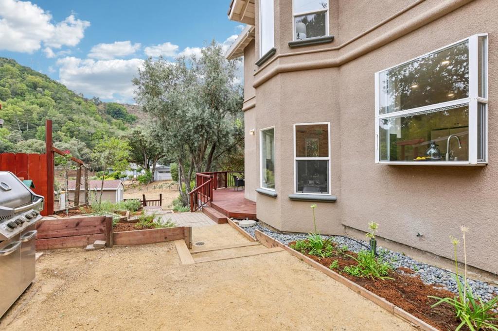 main property photo 62