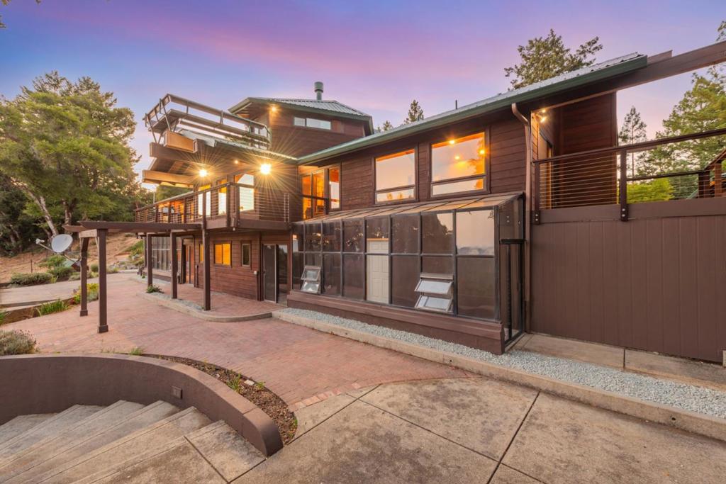 main property photo 94
