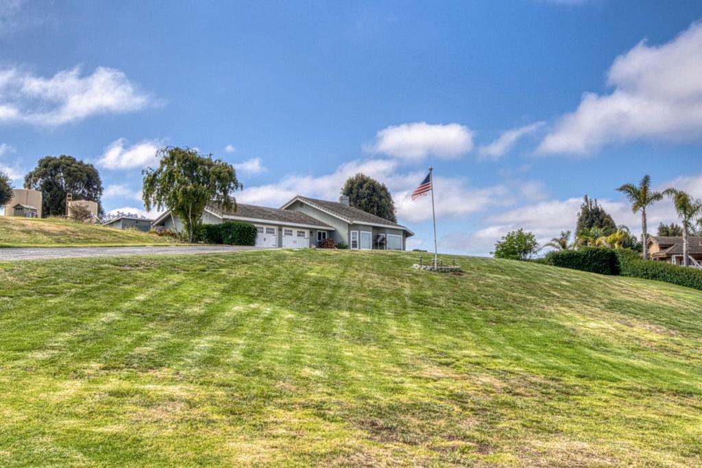 main property photo 45
