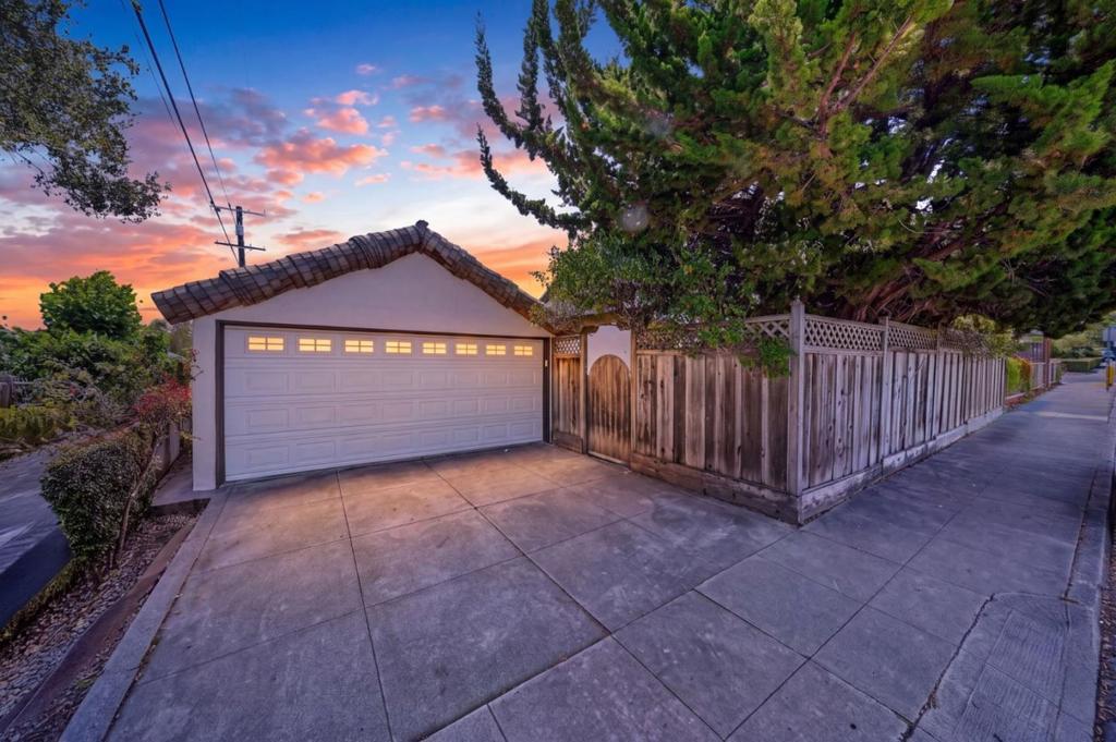 main property photo 74