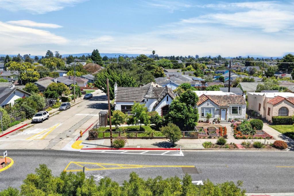 main property photo 77