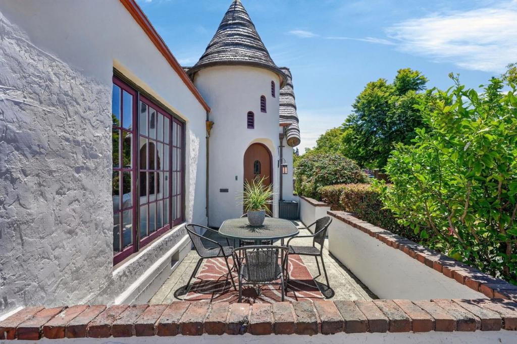 main property photo 78