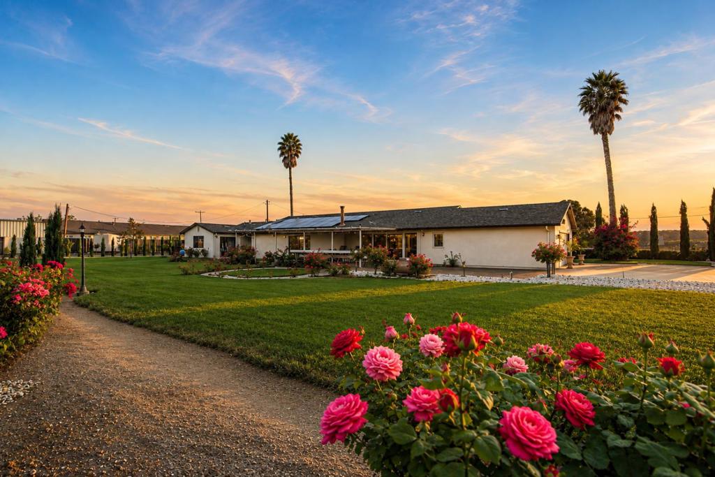 main property photo 6