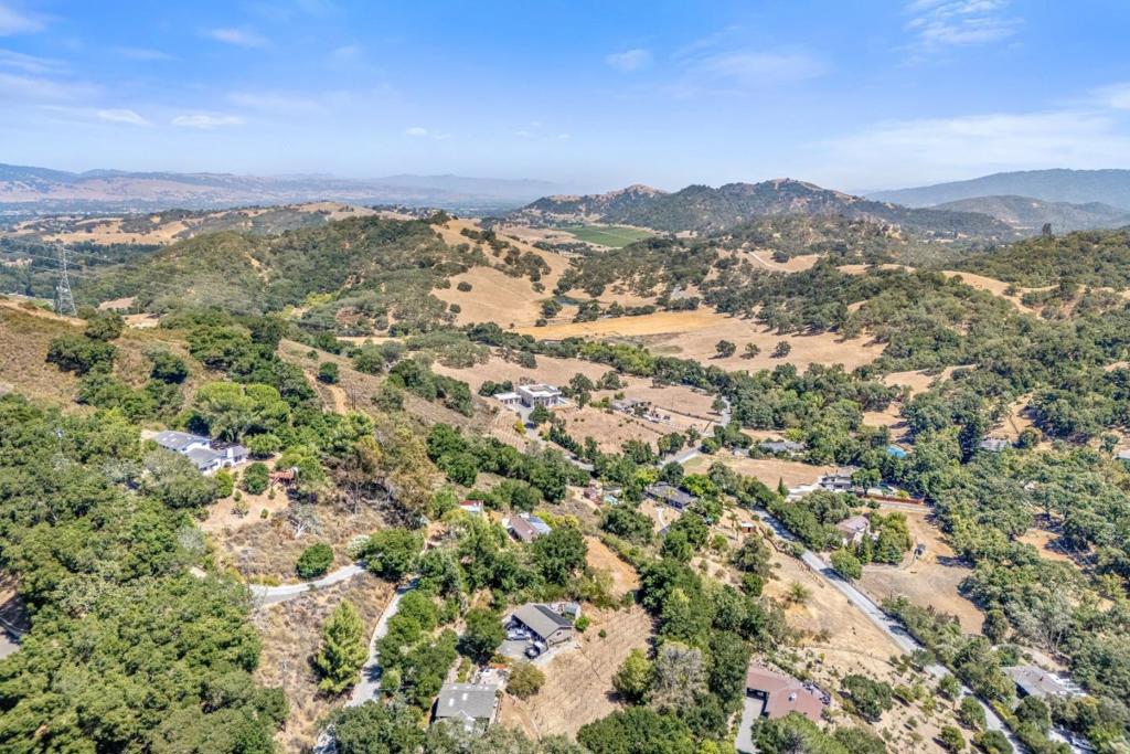 main property photo 80