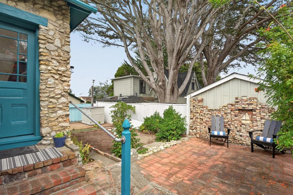 main property photo 22