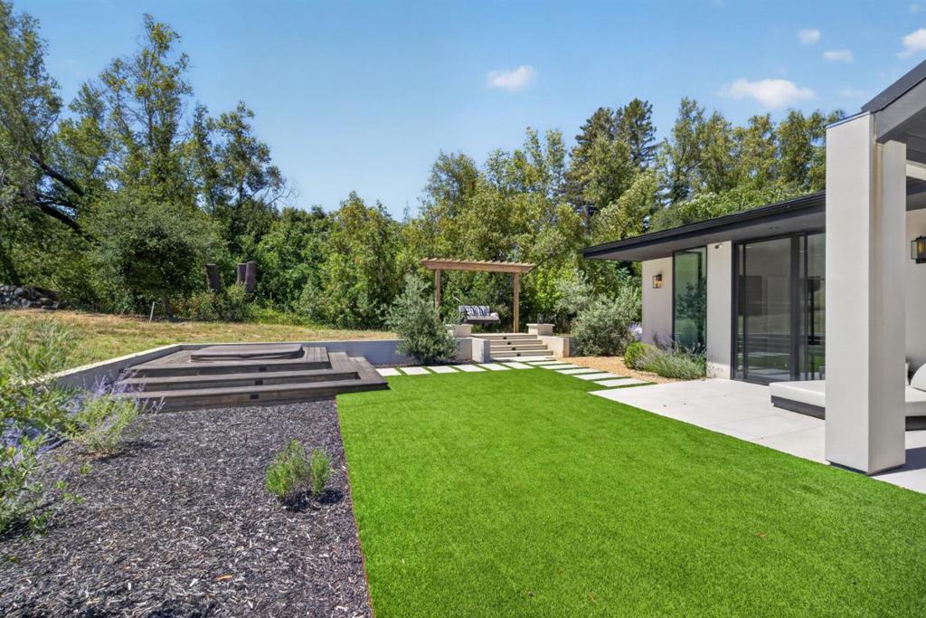 main property photo 85