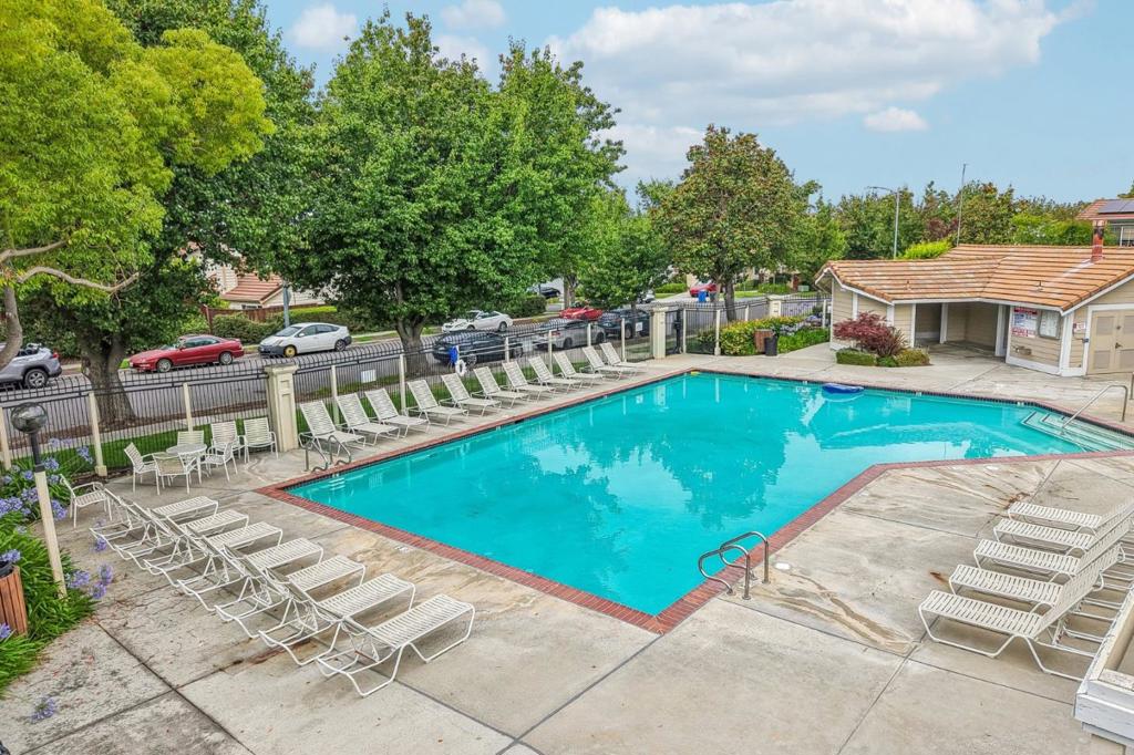 main property photo 63