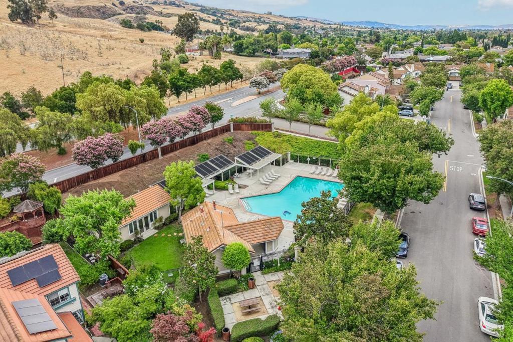 main property photo 66