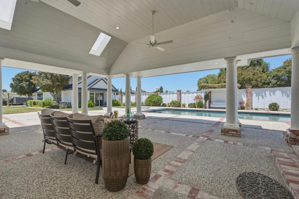 main property photo 60