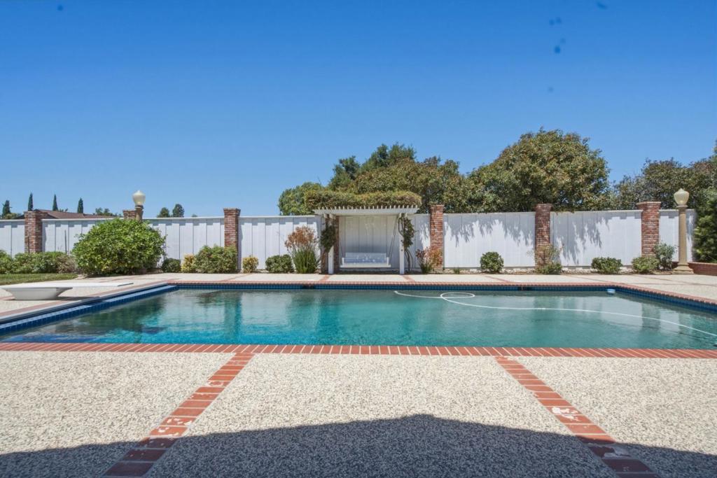 main property photo 61