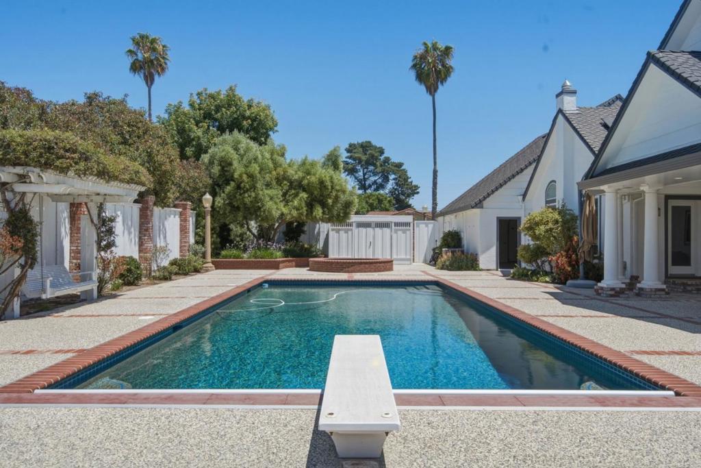 main property photo 66
