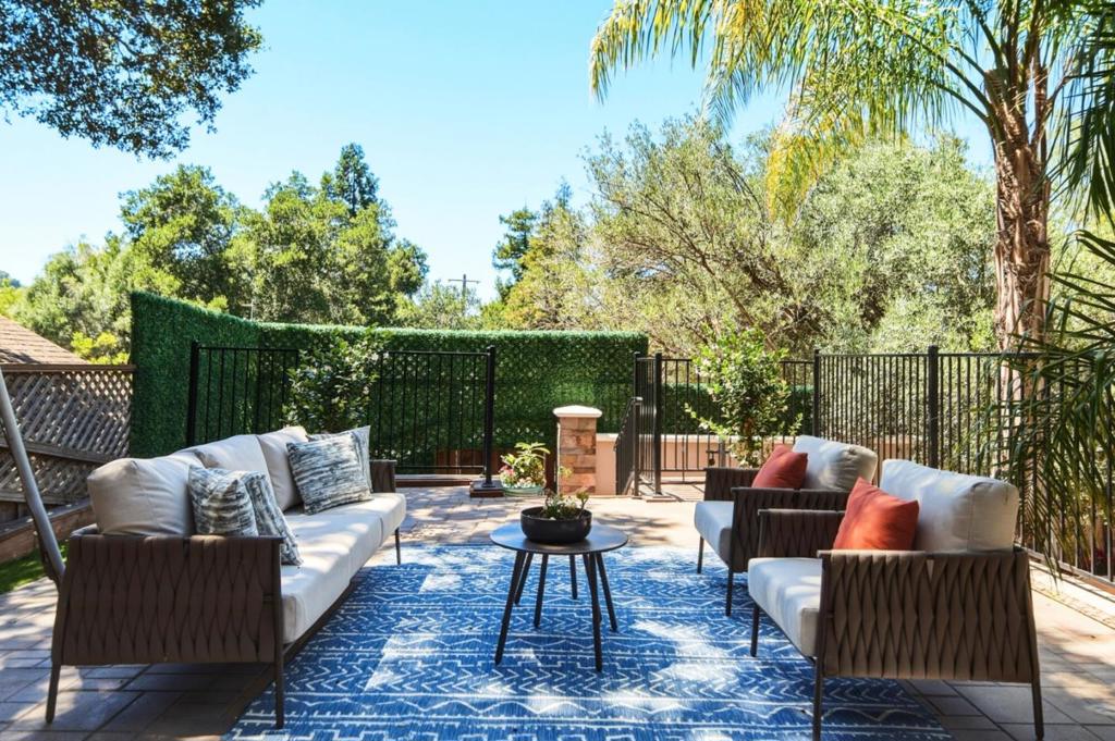 main property photo 65