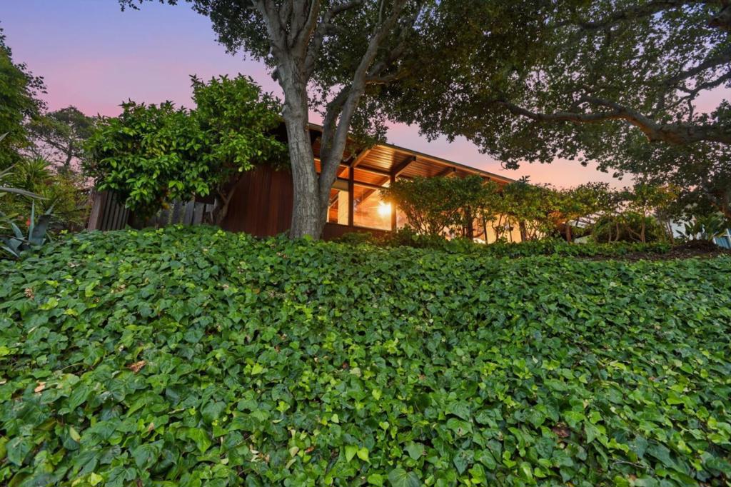 main property photo 67