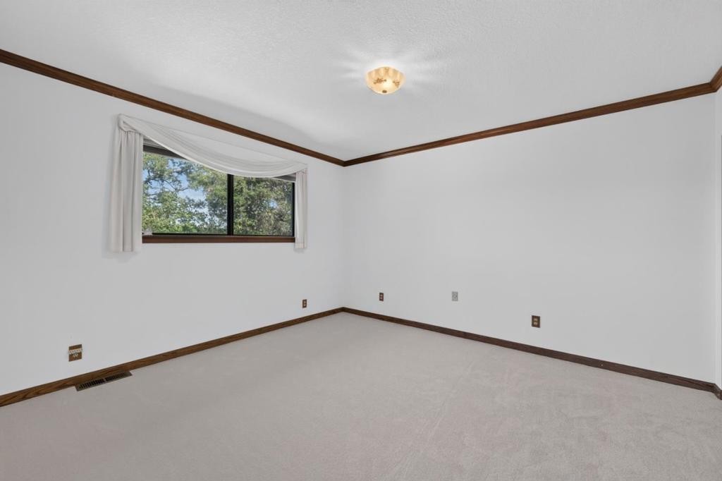 main property photo 75