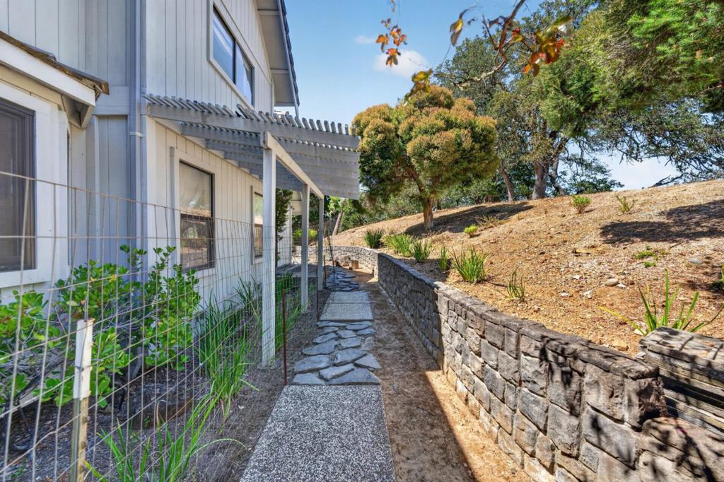 main property photo 95