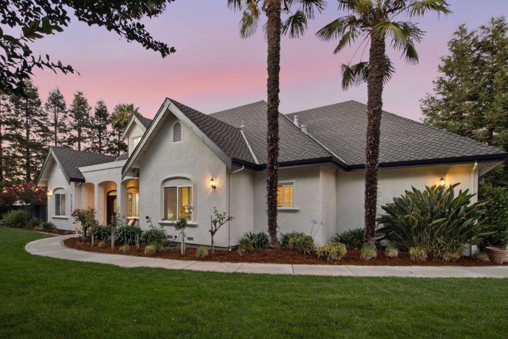 main property photo 64