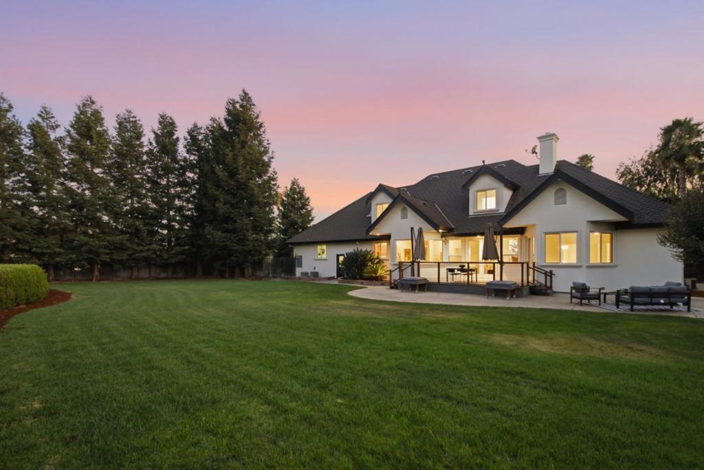 main property photo 75