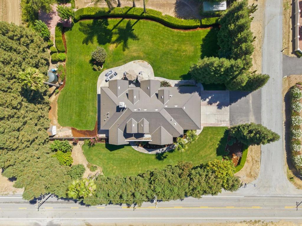 main property photo 81