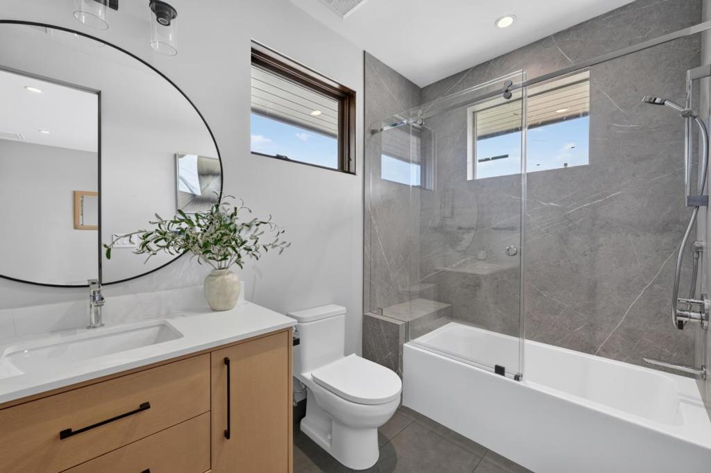 main property photo 70