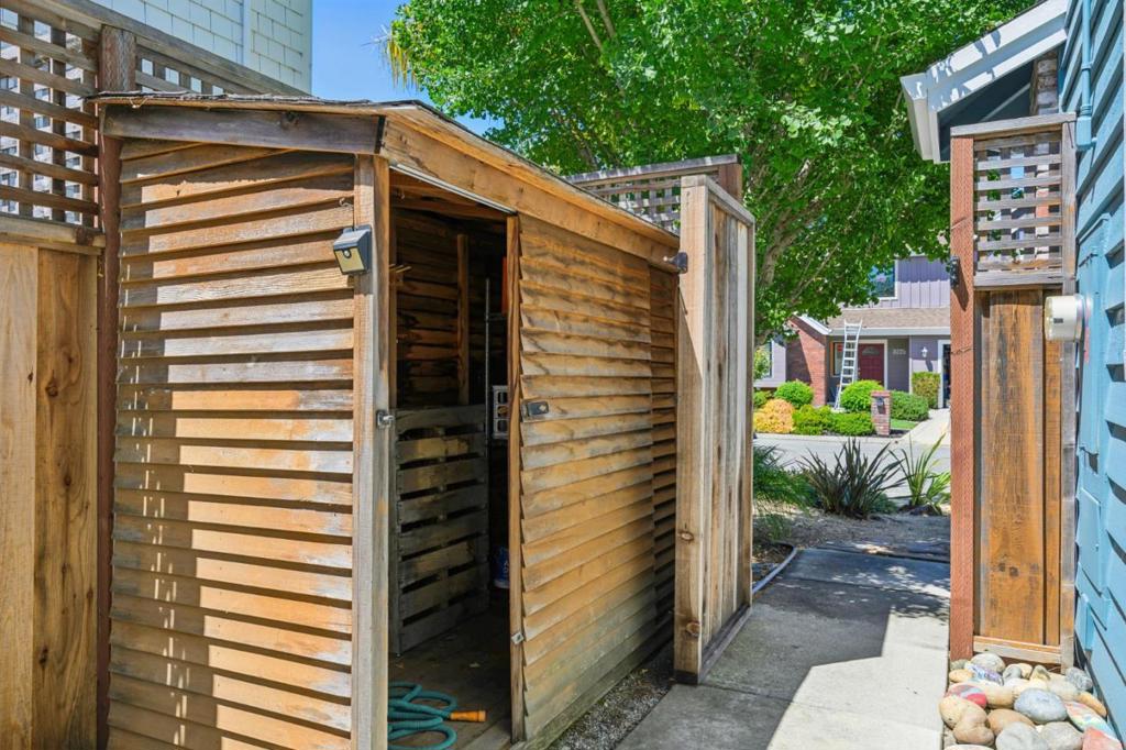 main property photo 63