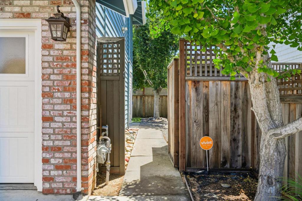 main property photo 64
