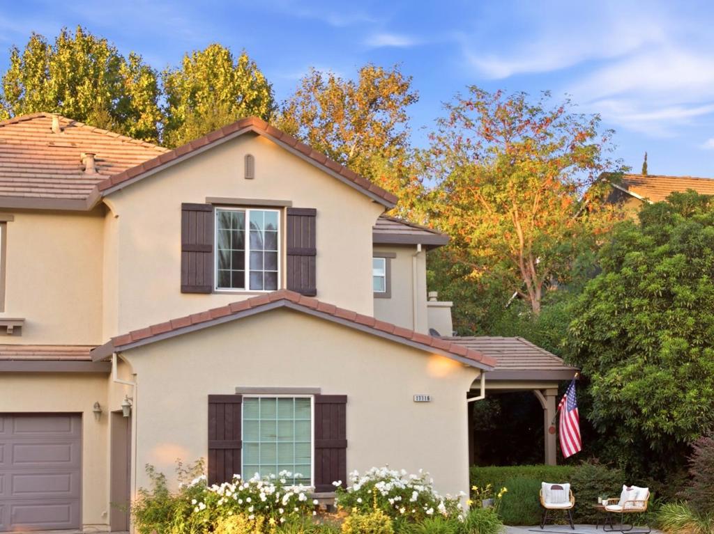 main property photo 76