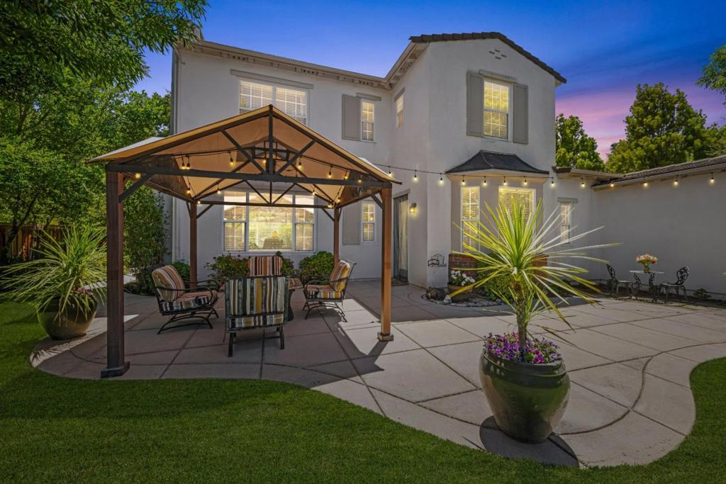 main property photo 73