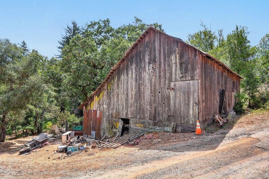 main property photo 14