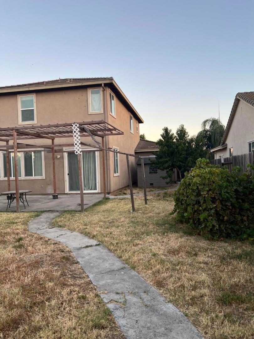 main property photo 13