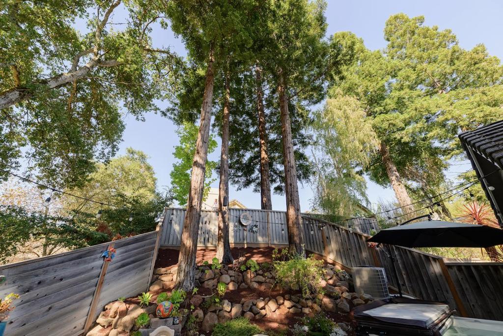 main property photo 78