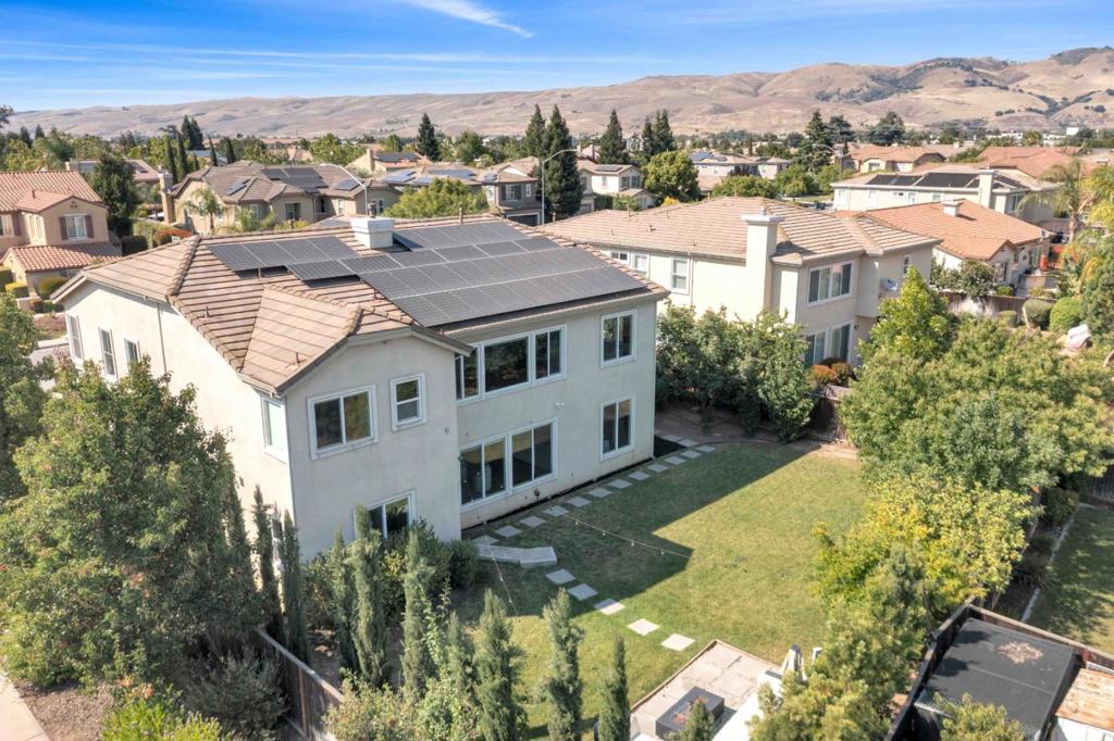 main property photo 74