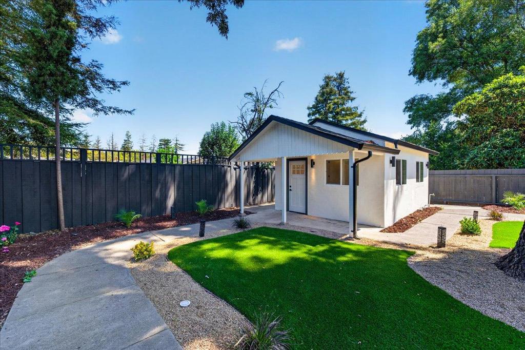 main property photo 59