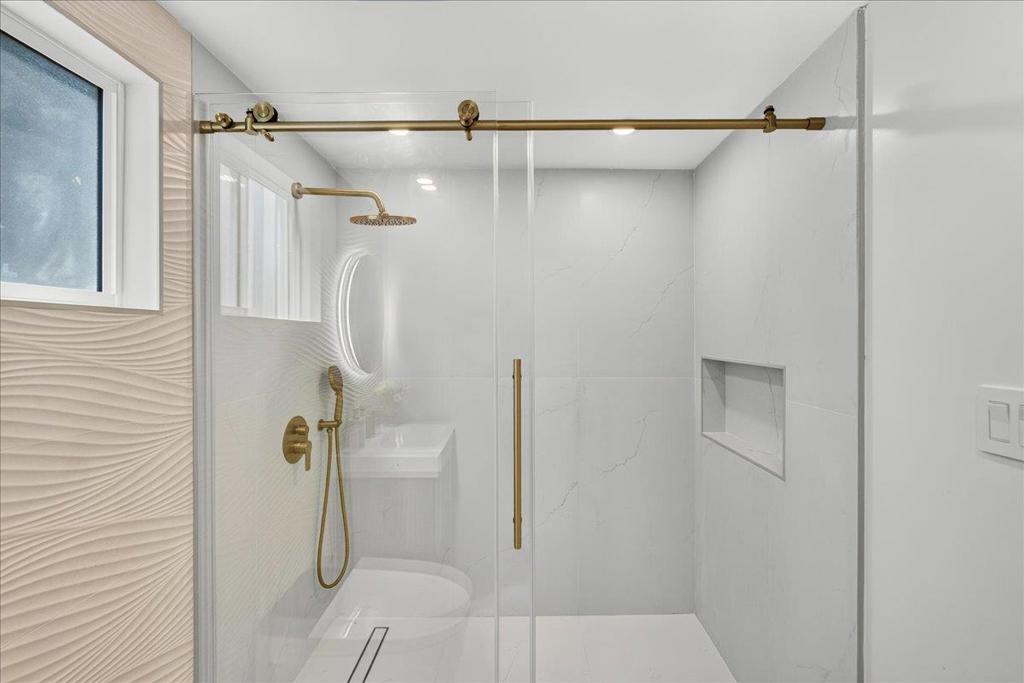 main property photo 67