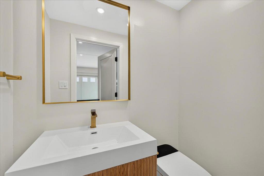 main property photo 68