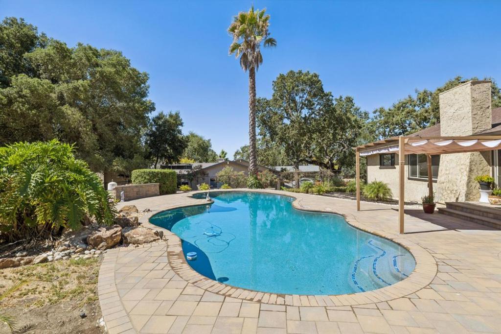 main property photo 65