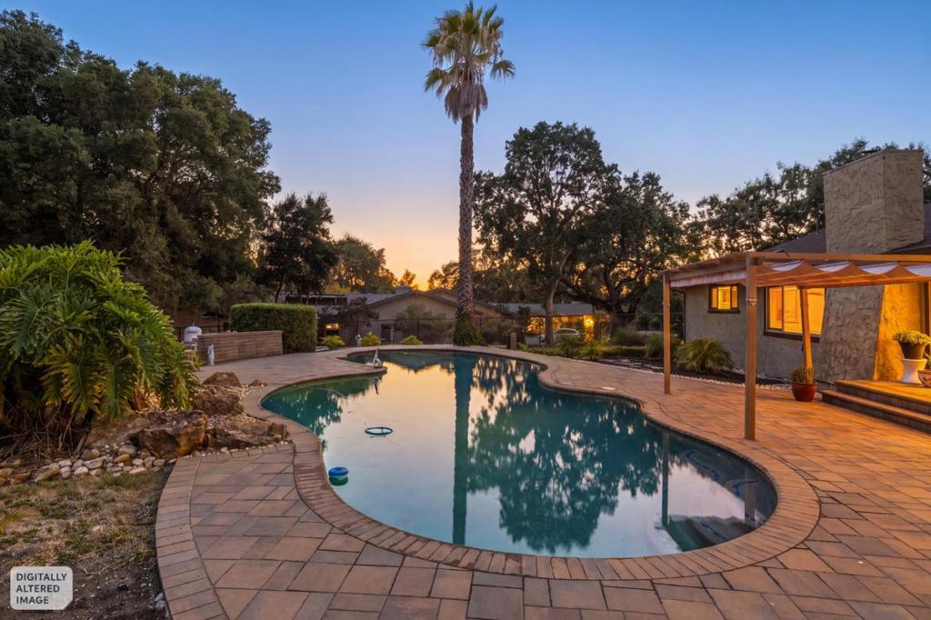 main property photo 72
